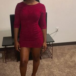 Velvety burgundy bodycon dress